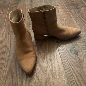 TARGET brown boots size 6